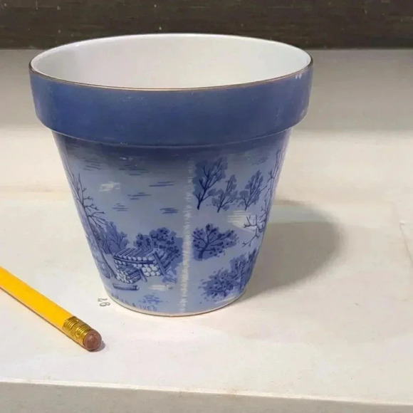 Currier and Ives Plant Pot - Picture 2 of 7